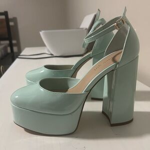 💎 Pastel Blue Vinyl 5” Platform Heel 💎
